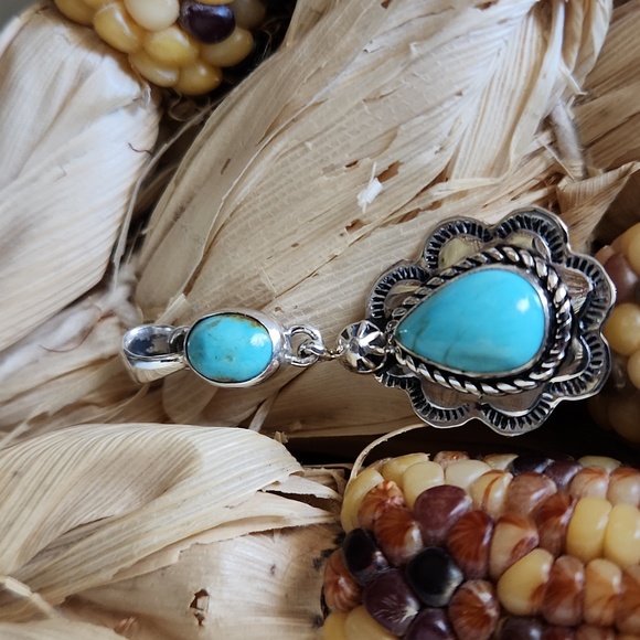 Gorgeous NWOT Native American Navajo Turquoise Double Stone Pendant 💙 - Picture 8 of 11